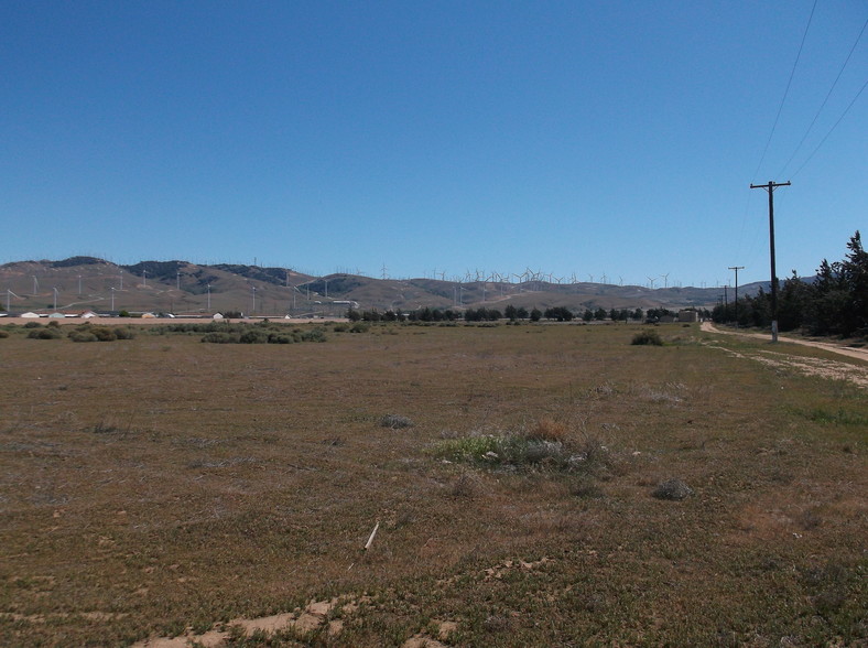 E Tehachapi Blvd @ Mountain View Blvd, Tehachapi, CA en venta - Foto del edificio - Imagen 3 de 13