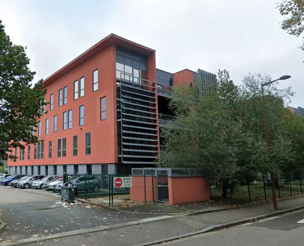 17-23 Avenue De Poumeyrol, Caluire-et-Cuire en alquiler Foto del edificio- Imagen 1 de 24