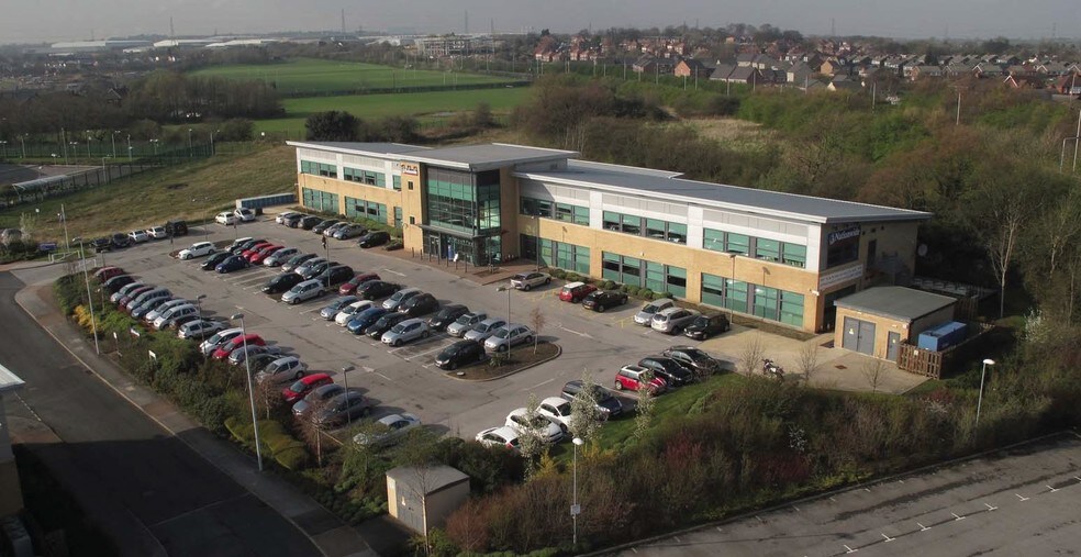 3 Red Hall Cres, Wakefield en alquiler - Foto del edificio - Imagen 2 de 6