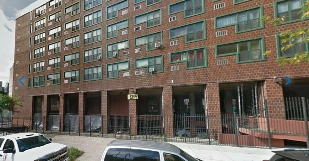 735 Garden St, Bronx, NY en alquiler - Foto principal - Imagen 1 de 1