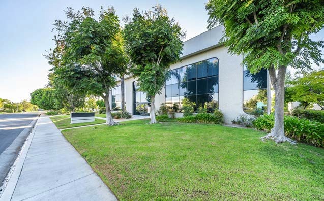 8 Vanderbilt, Irvine, CA en venta - Foto del edificio - Imagen 2 de 6