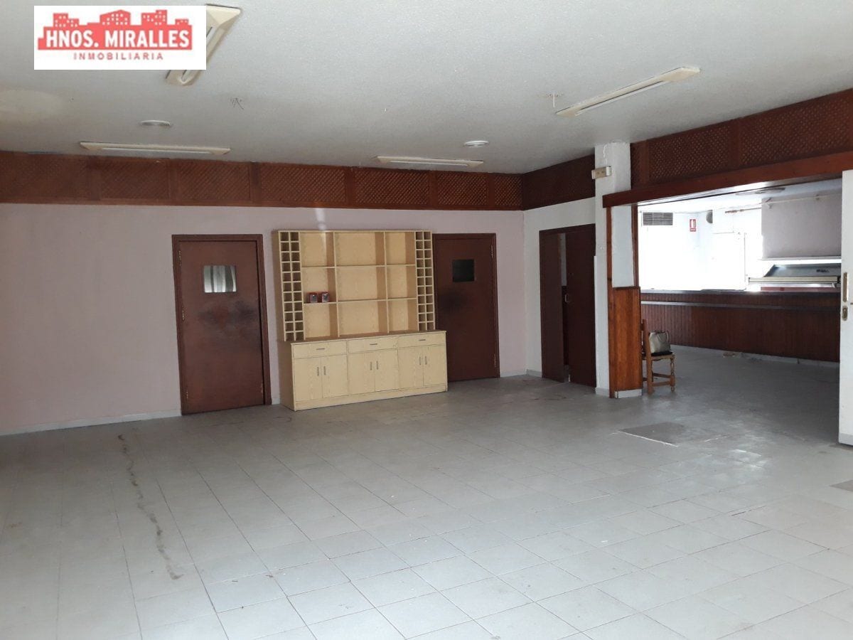 Local en Elche en venta Foto del edificio- Imagen 1 de 44