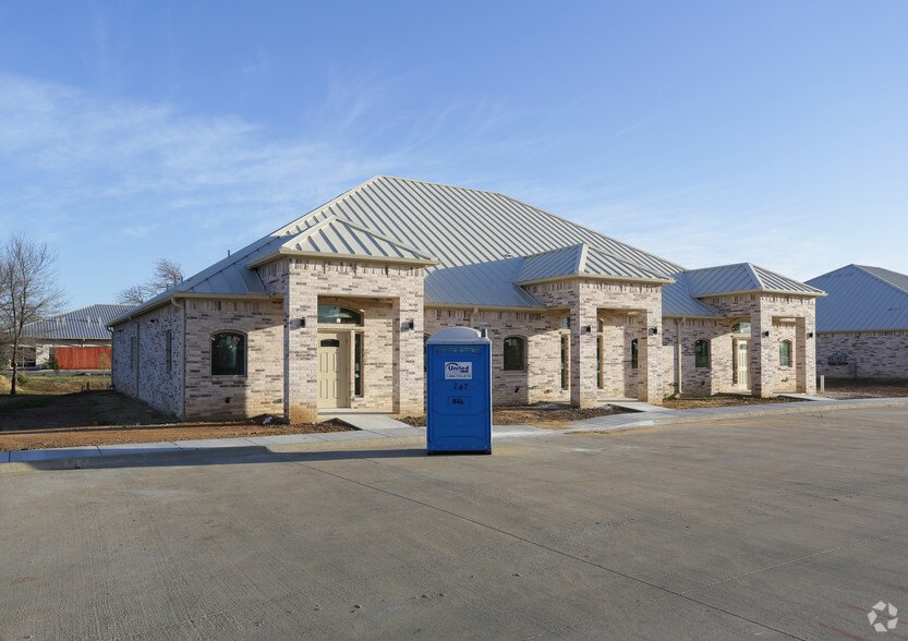 6140 Precinct Line Rd, Hurst, TX en alquiler - Foto del edificio - Imagen 2 de 5