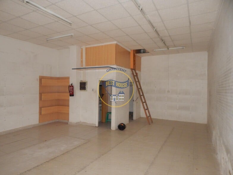 Local en València en venta - Foto del edificio - Imagen 3 de 9