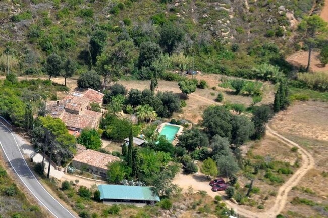 Más detalles de Hoteles y hospedaje en venta