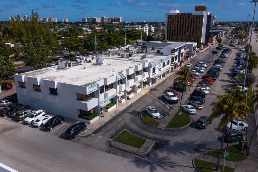 2801-2809 E Commercial Blvd, Fort Lauderdale, FL en alquiler - Foto del edificio - Imagen 3 de 31