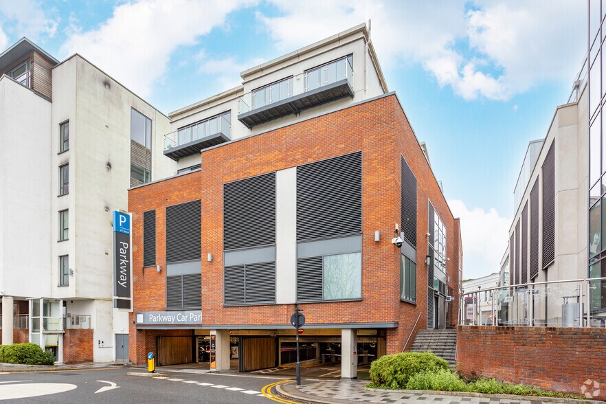 Parkway, Newbury en alquiler - Foto del edificio - Imagen 3 de 6