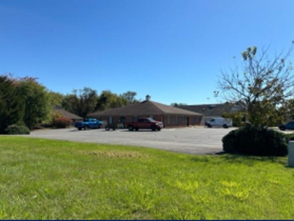 2815 Linkhorne Dr, Lynchburg, VA en venta - Foto del edificio - Imagen 2 de 5