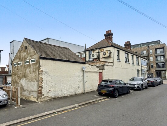 64 Victoria Rd, Romford en alquiler - Foto principal - Imagen 2 de 8