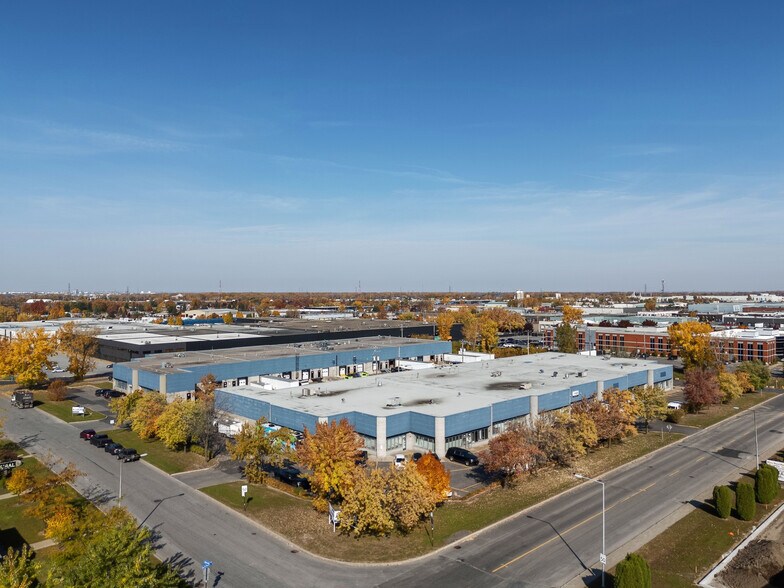 2115-2147 Rue de la Province, Longueuil, QC en alquiler - Foto del edificio - Imagen 2 de 14