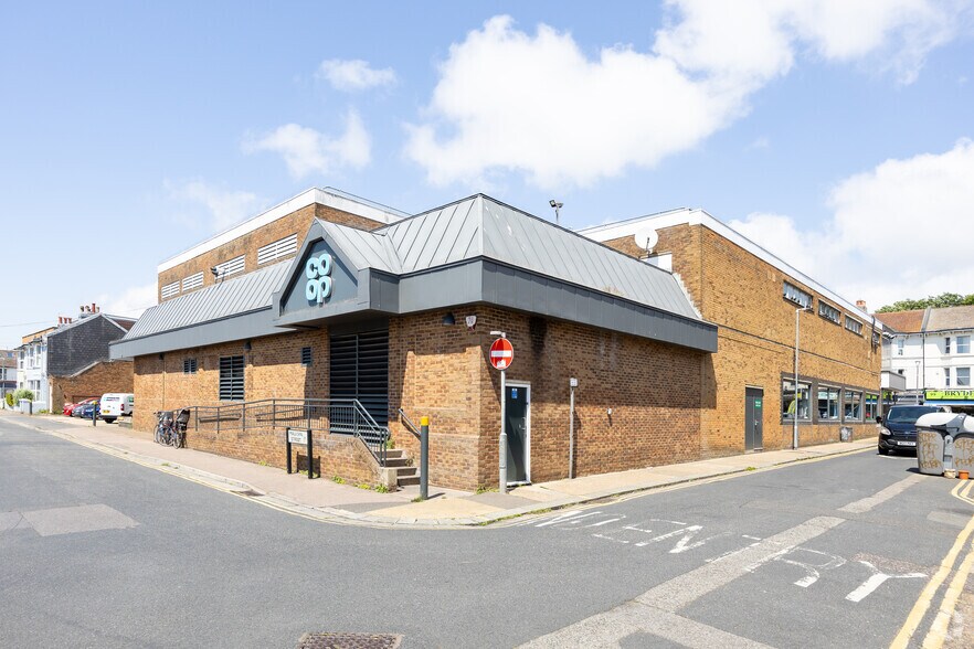 76-82 Blatchington Rd, Hove en venta - Foto del edificio - Imagen 3 de 3