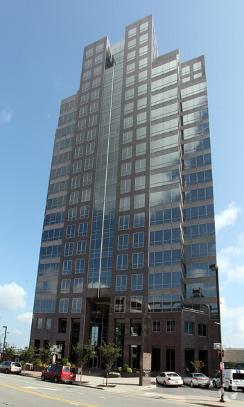 300 N Greene St, Greensboro, NC en alquiler - Foto del edificio - Imagen 3 de 34