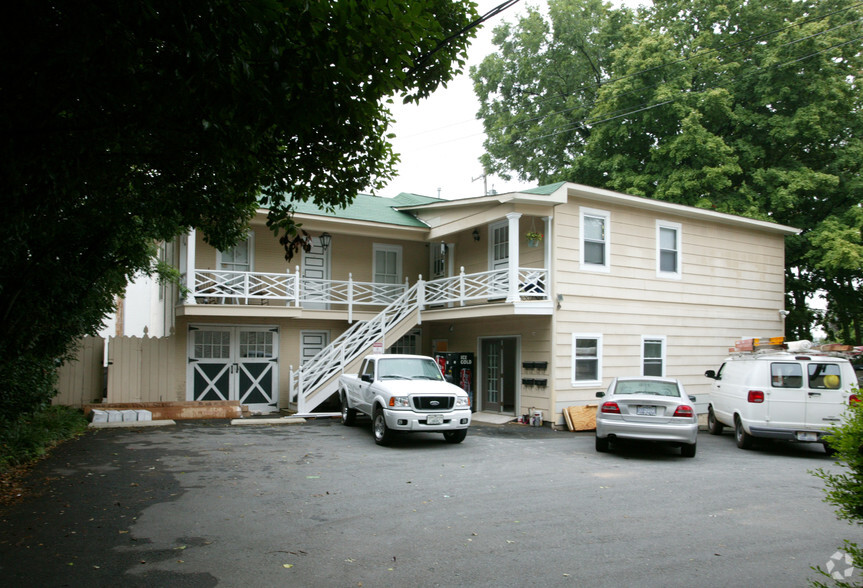 942B W Fourth St, Winston-Salem, NC en alquiler - Foto del edificio - Imagen 2 de 5