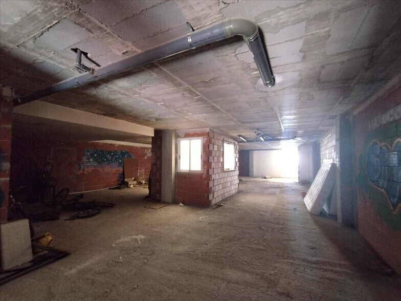 Local en Villena en venta - Foto del edificio - Imagen 3 de 11