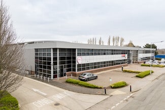 Más detalles de 686-689 Stirling Rd, Slough - Nave en alquiler