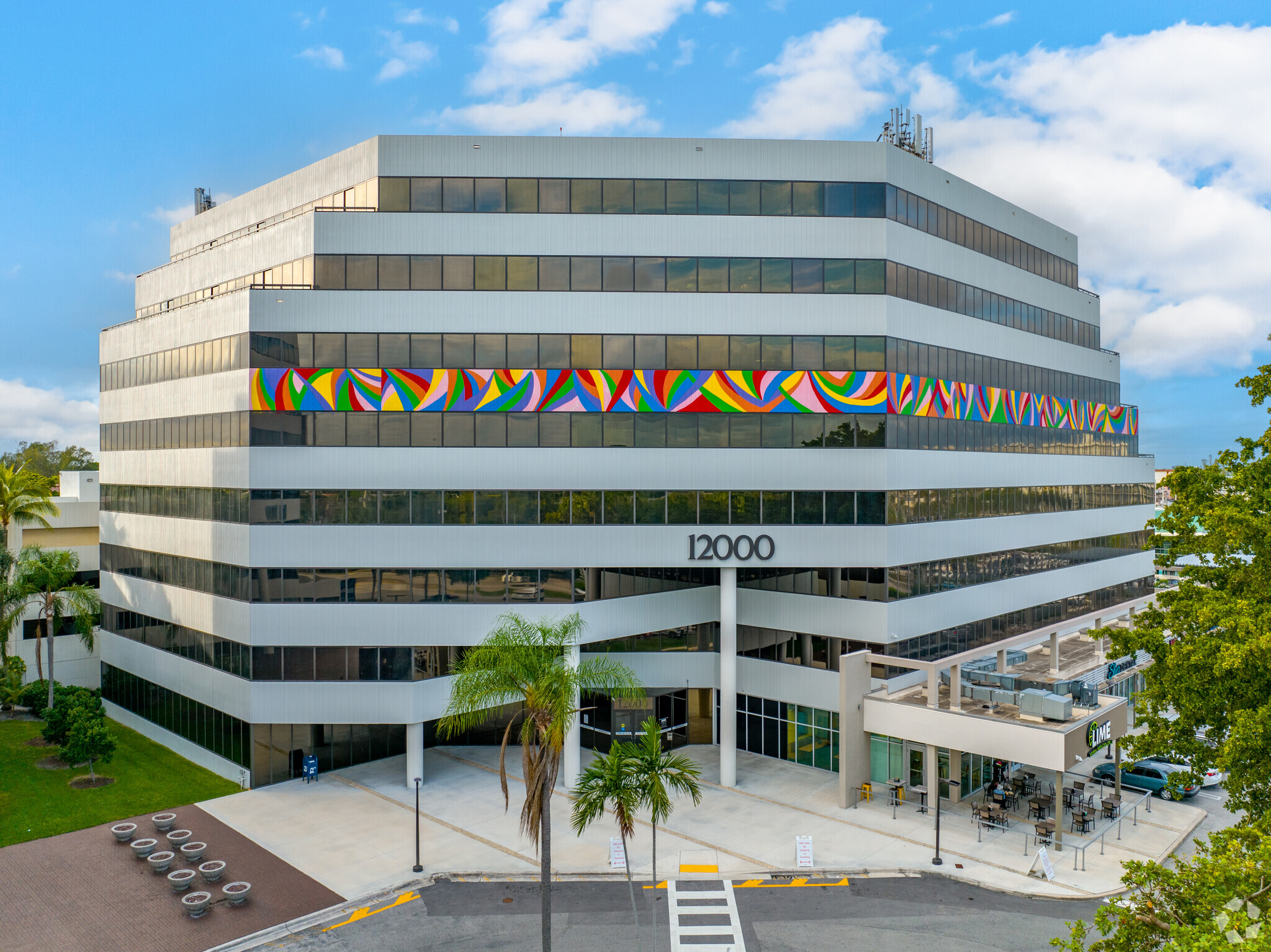 12000 Biscayne Blvd, Miami, FL en alquiler Foto del edificio- Imagen 1 de 26