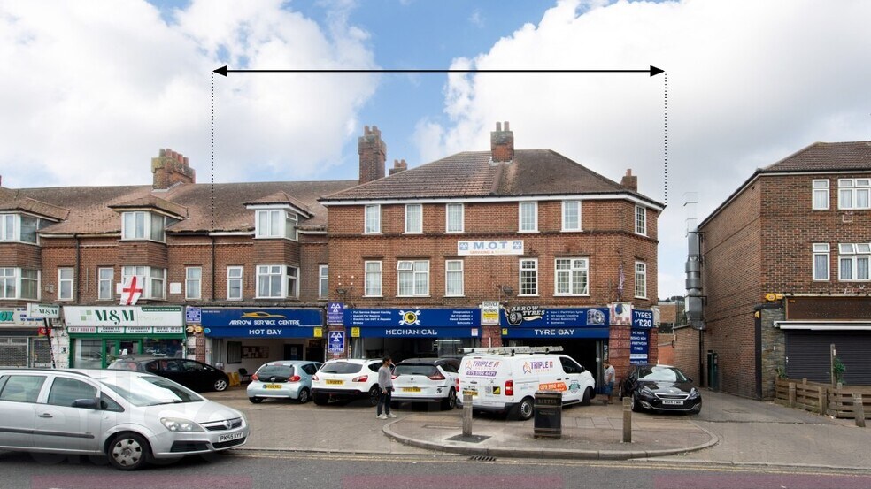 576-580 Longbridge Rd, Dagenham en venta - Foto del edificio - Imagen 2 de 5