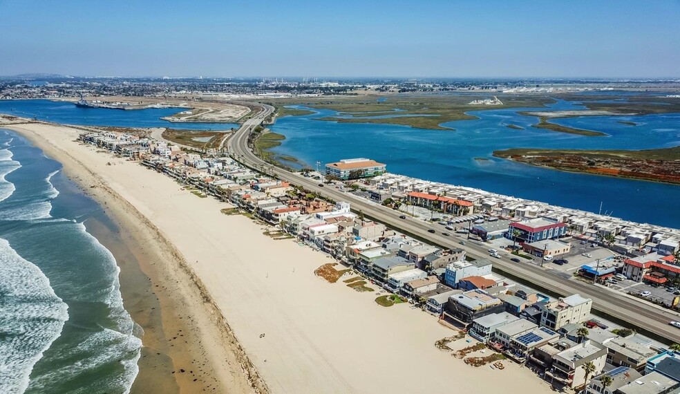 16232 Pacific Coast Hwy, Huntington Beach, CA en venta - Vista aérea - Imagen 2 de 15