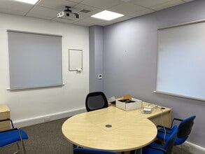 1-4 Diamond Way, Stone en alquiler Foto del interior- Imagen 2 de 2