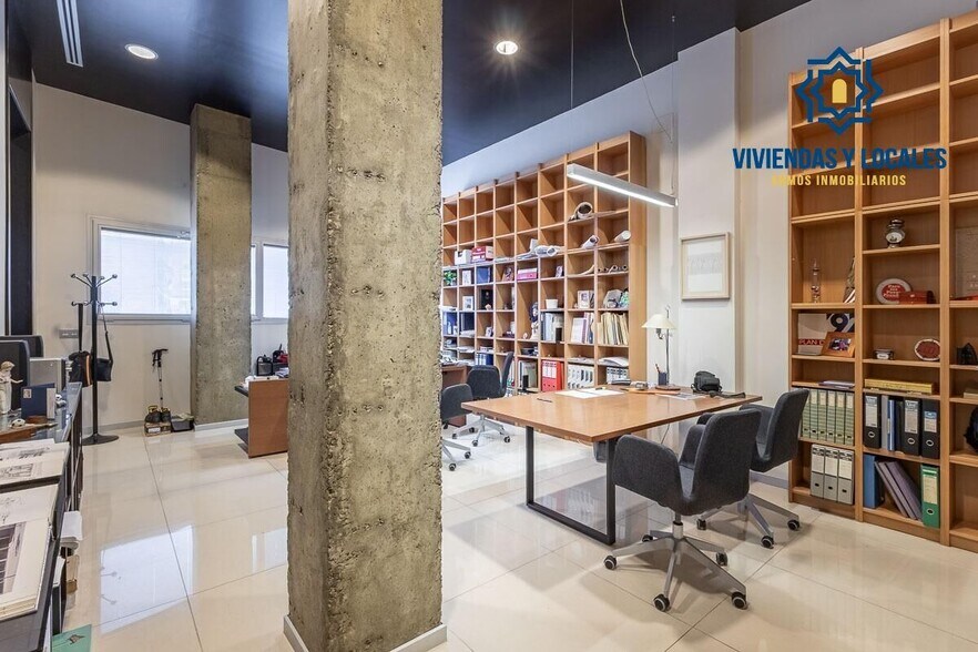 Calle Curro Cuchares, 16, Granada, Granada en venta - Foto del edificio - Imagen 2 de 34