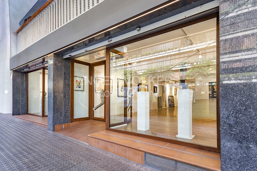Edificio residencial en Barcelona, Barcelona en venta - Foto del interior - Imagen 1 de 1