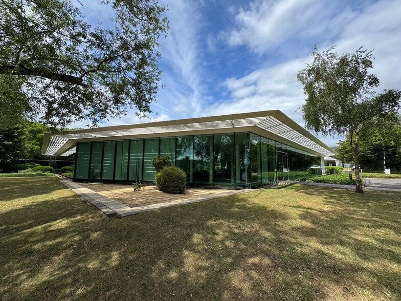 Mount Ave, Milton Keynes en alquiler - Foto del edificio - Imagen 3 de 4