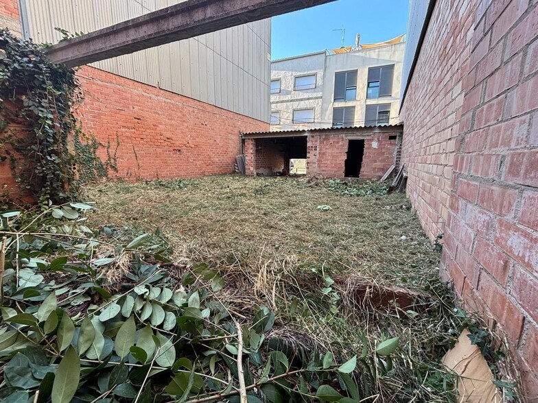 Local en Vilanova del Camí, Barcelona en venta - Foto del edificio - Imagen 3 de 6