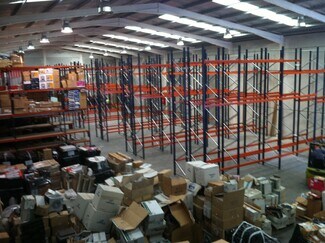 Más detalles de Avenida Constitución, 200, Casarrubios del Monte - Nave en venta