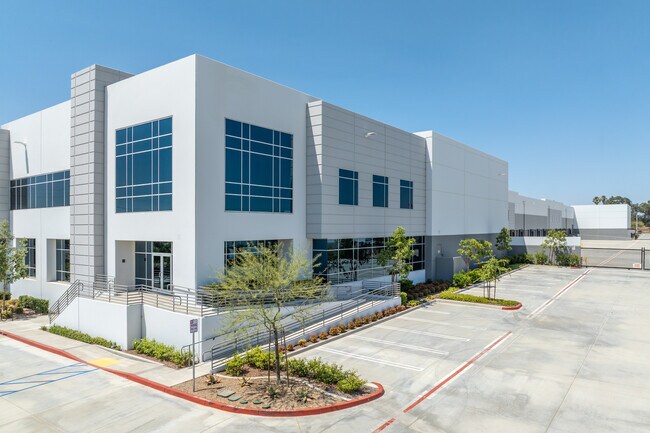 Más detalles de 19972 Patterson Ave, Perris, CA - Nave en venta