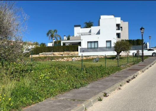Terreno en Estepona, Málaga en venta - Foto del edificio - Imagen 1 de 7