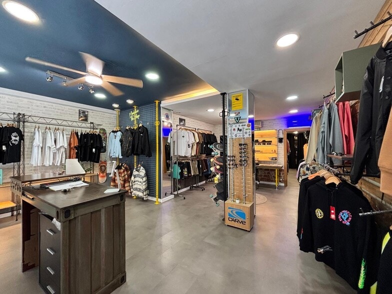 Local en Gandia, Valencia en venta - Foto del edificio - Imagen 3 de 12