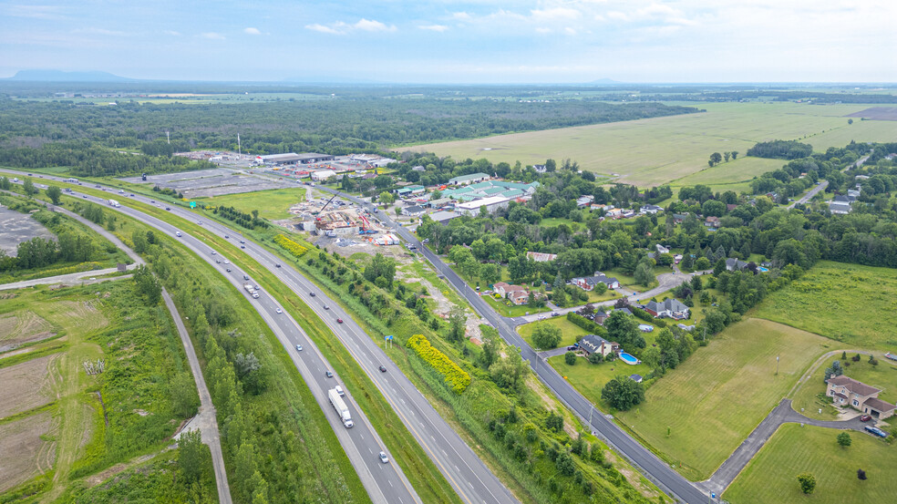 1100 Rte Édouard-VII, Saint-philippe, QC en alquiler - Vista aérea - Imagen 2 de 6