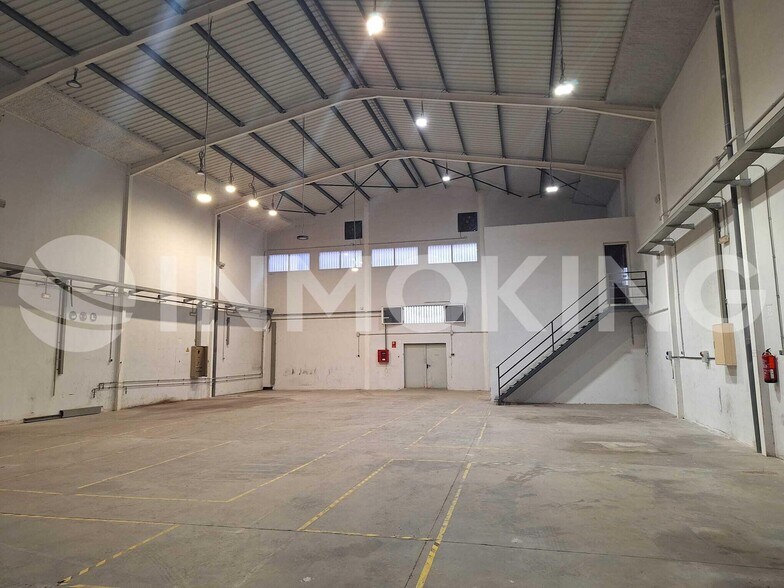 Nave en Alaquàs, Valencia en venta - Foto del interior - Imagen 1 de 6