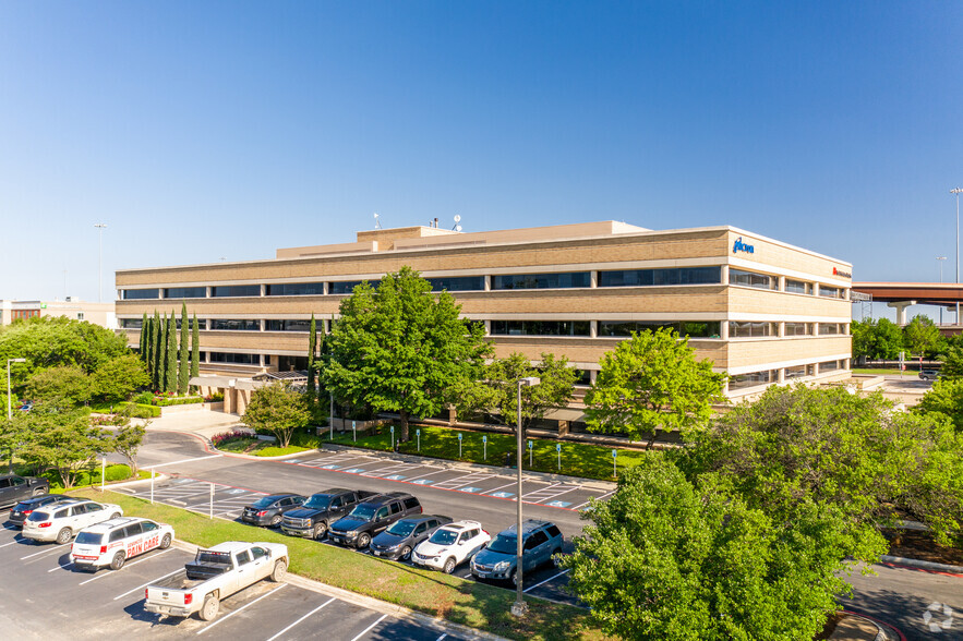 101 W Louis Henna Blvd, Austin, TX en alquiler - Foto del edificio - Imagen 3 de 19