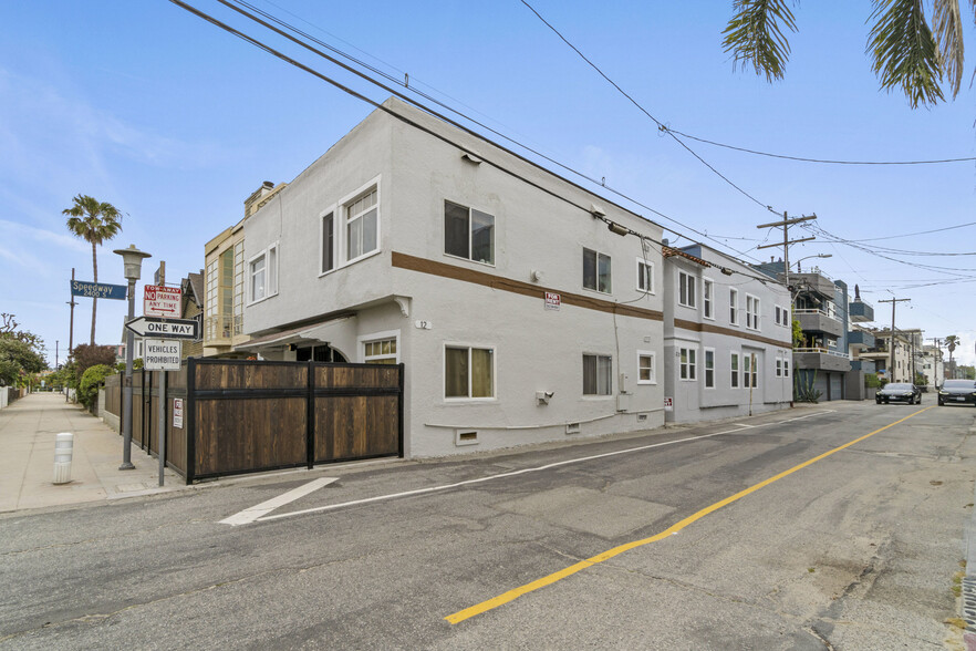 12 1/2 25th Pl, Venice, CA en venta - Foto del edificio - Imagen 1 de 19