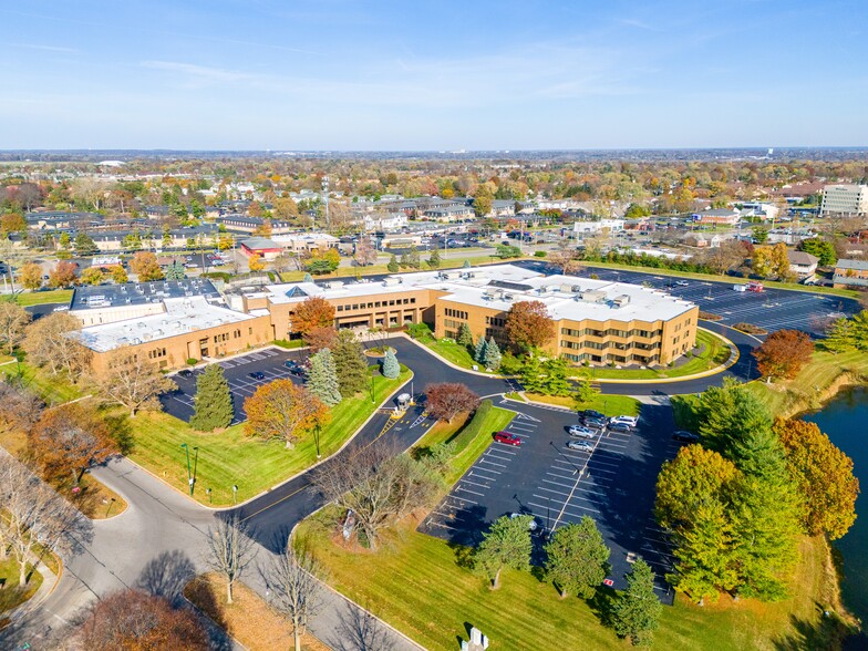 5000 Arlington Centre Blvd, Upper Arlington, OH en alquiler - Foto del edificio - Imagen 1 de 11