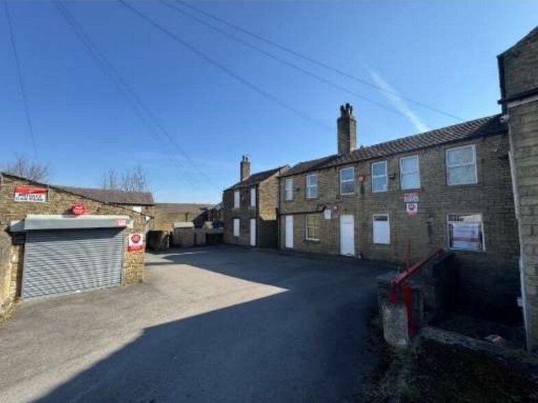 128-140 Blackmoorfoot Rd, Huddersfield en venta - Foto del edificio - Imagen 2 de 10