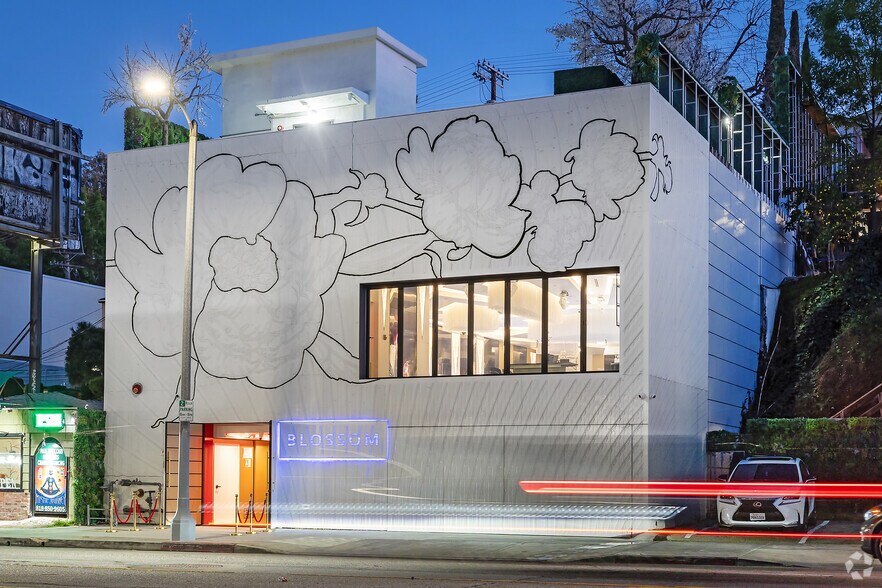 11150 Ventura Blvd, Studio City, CA en venta - Foto del edificio - Imagen 1 de 29