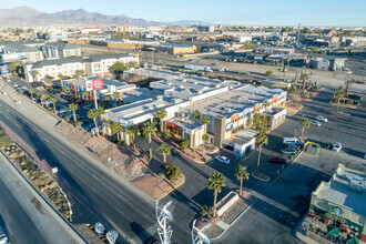 6655 Gateway Blvd W, El Paso, TX - VISTA AÉREA  vista de mapa - Image1