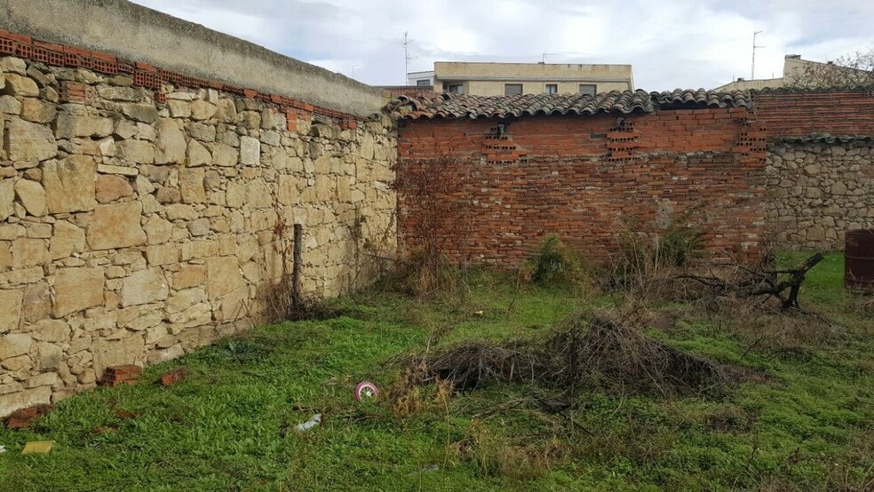 Terreno en Salamanca en venta - Foto del edificio - Imagen 2 de 7