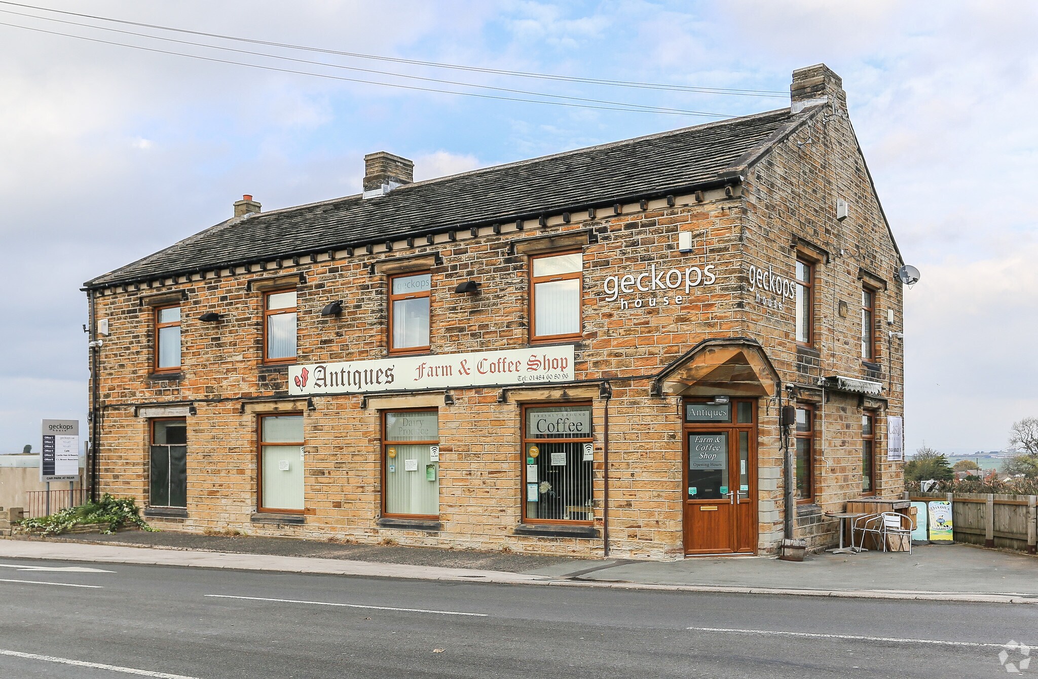291 Wakefield Rd, Huddersfield en alquiler Foto del edificio- Imagen 1 de 7