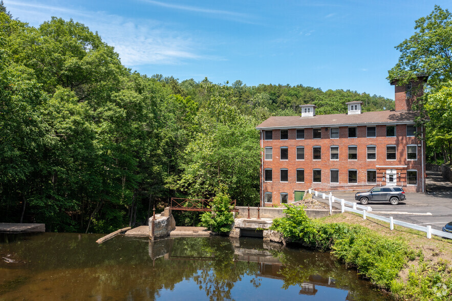 27 Glen Rd, Sandy Hook, CT en alquiler - Foto del edificio - Imagen 2 de 5