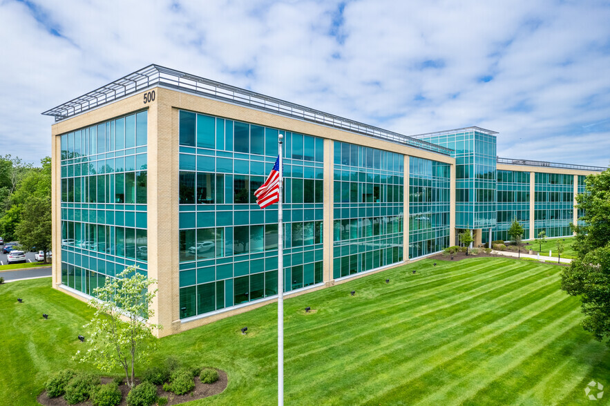 501 Office Center Dr, Fort Washington, PA en alquiler - Foto del edificio - Imagen 2 de 11