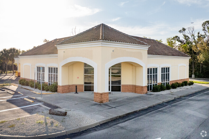 18940 S Tamiami Trl, Fort Myers, FL en alquiler - Foto del edificio - Imagen 1 de 24