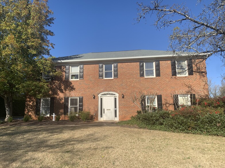 1165 Cedar Shoals Dr, Athens, GA en venta - Foto principal - Imagen 1 de 10