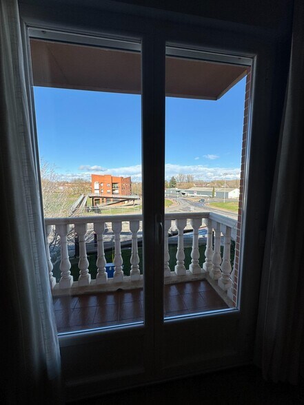 Hotel y hospedaje en La Bañeza, León en venta - Foto del edificio - Imagen 3 de 10