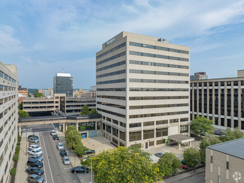 220 Market Ave S, Canton, OH en alquiler - Foto del edificio - Imagen 3 de 18