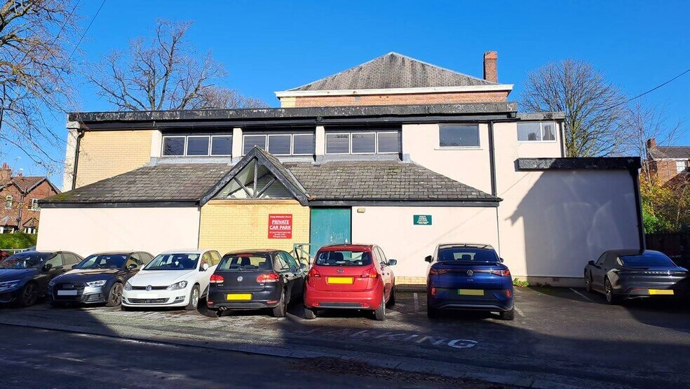 114 Northenden Rd, Sale en venta - Foto del edificio - Imagen 3 de 4