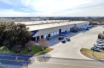 8559 NE Loop 410, San Antonio, TX en alquiler Foto del edificio- Imagen 1 de 2