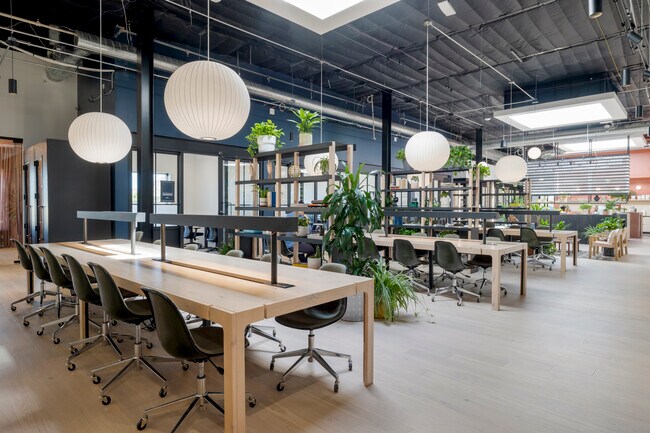 Más detalles de 1801 E Camelback Rd, Phoenix, AZ - Coworking en alquiler
